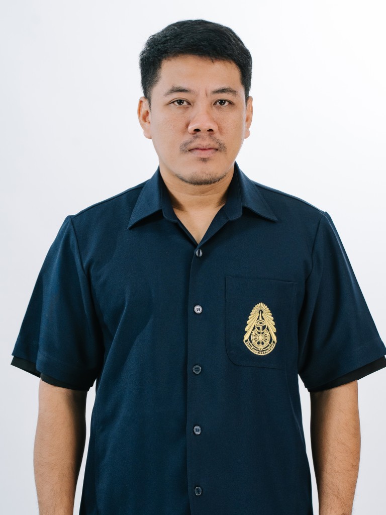 นาย ฐนันดร์พล เริ่มเสริมสุข